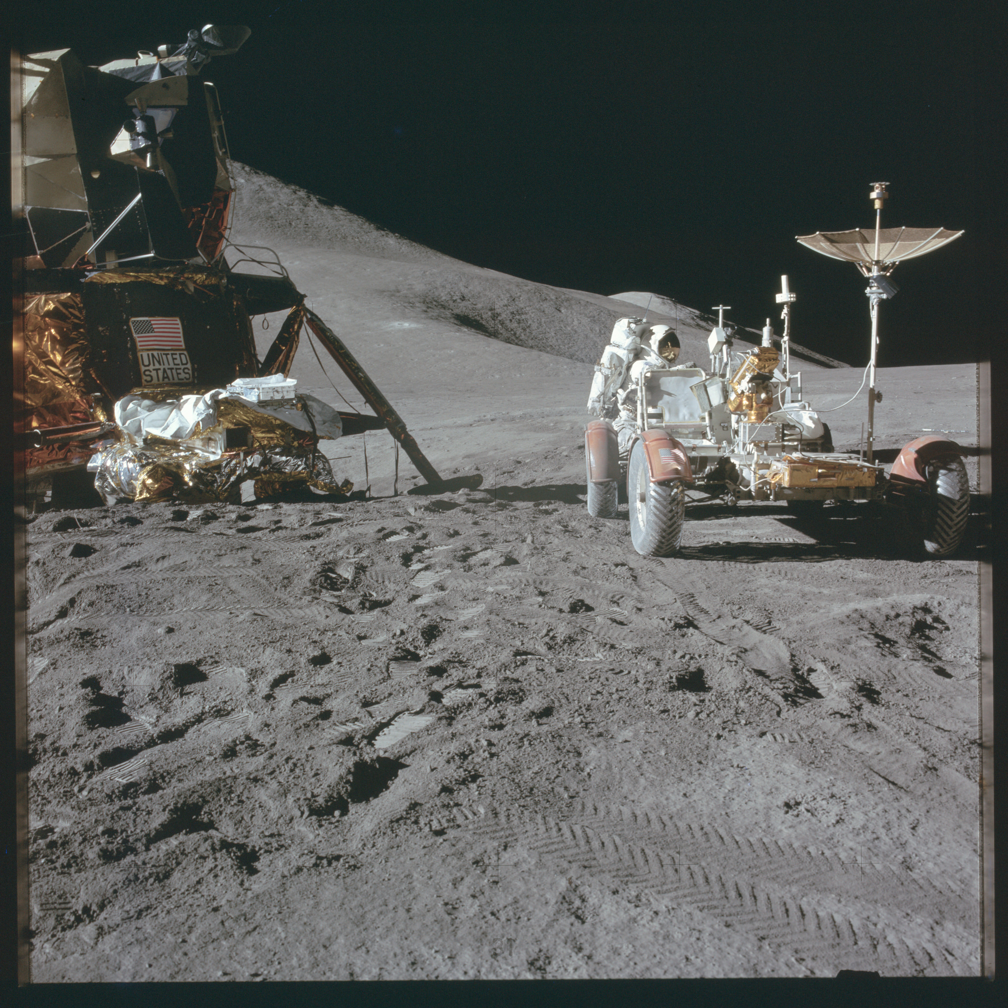 Apollo15-Moon1